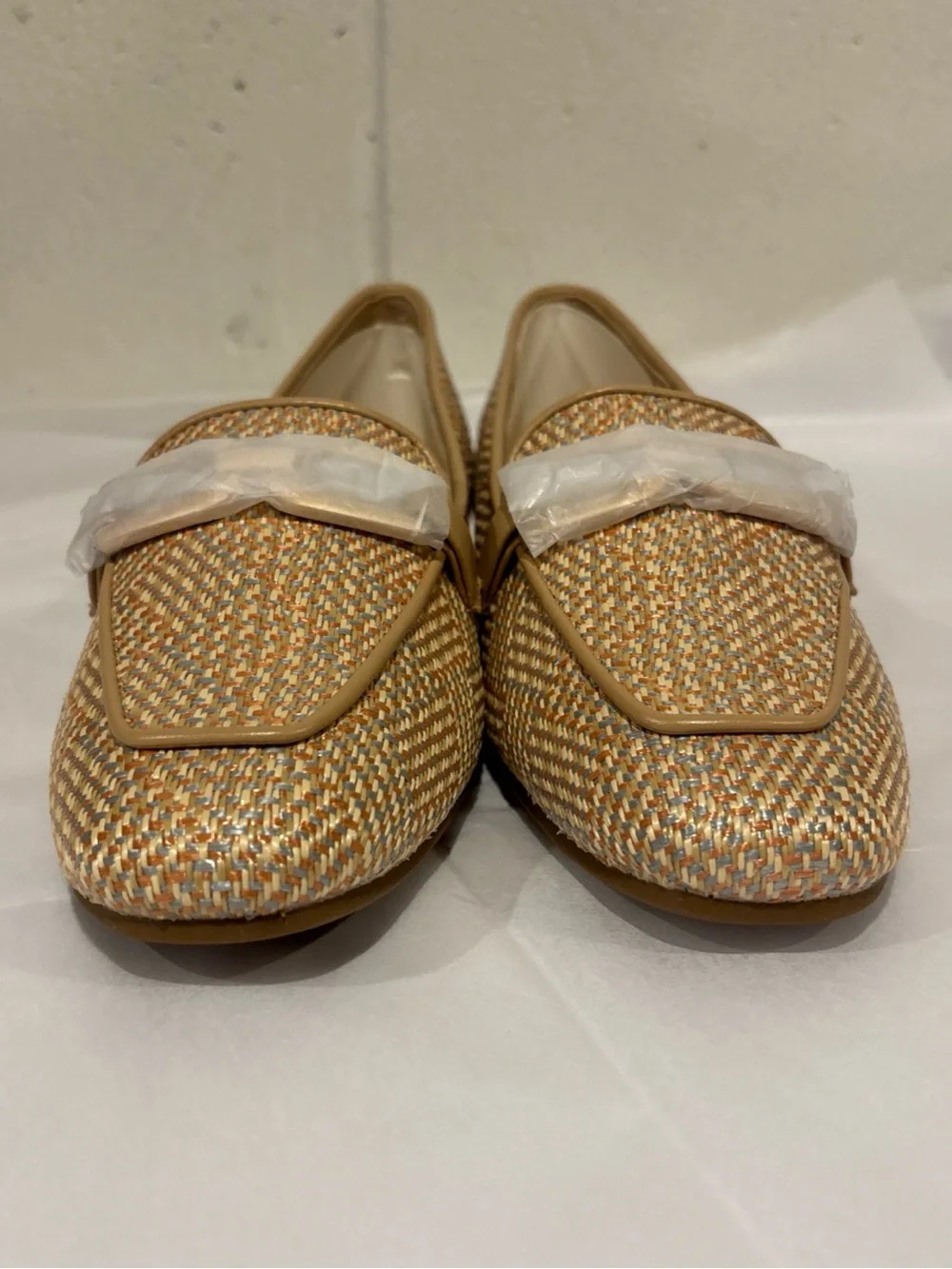 Tahari Royal women’s loafer flats apricot vegan leather slip ons size 6.5